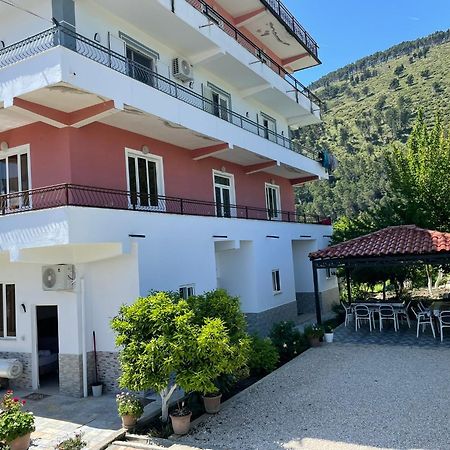 Villa Deart Berat Luaran gambar